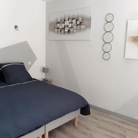 La Cour Apartment Charleville-Mezieres Bagian luar foto