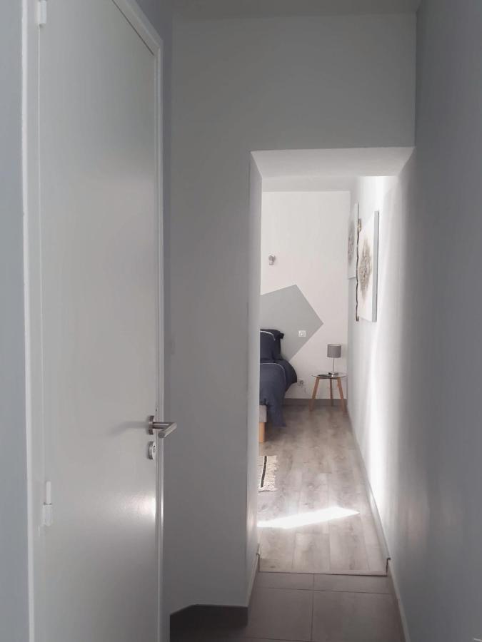 La Cour Apartment Charleville-Mezieres Bagian luar foto