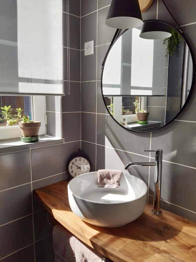 La Cour Apartment Charleville-Mezieres Bagian luar foto